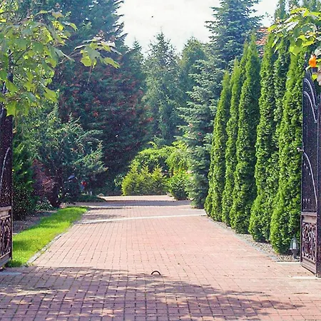 Casa vacanze 2 Bedroom Lovely In Tarnowo Podgorne Przeźmierowo
